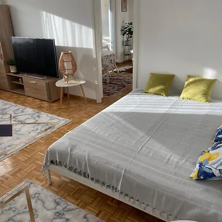 Arena 011 Апартаменты